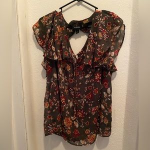 A Byer flower T-shirt